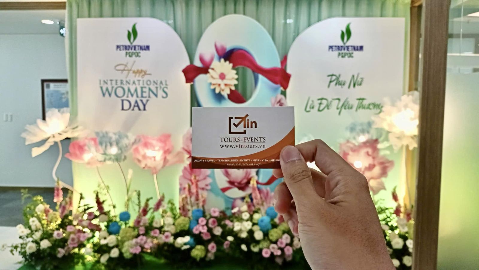 Đội ngũ VINTours và khách hàng trong SỰ KIỆN NGÀY 8/3 PHÚ QUỐC POC PETROVIETNAM