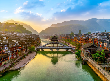 Tour Trung Quốc | Ân Thi - Phượng Hoàng Cổ Trấn - Trương Gia Giới | 5N4Đ